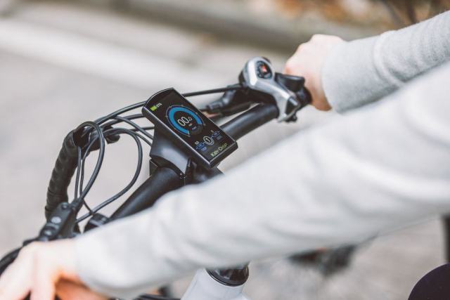 Autonomie d'une batterie de vélo électrique Batterie amovible et compteur d'un vélo à assistance électrique