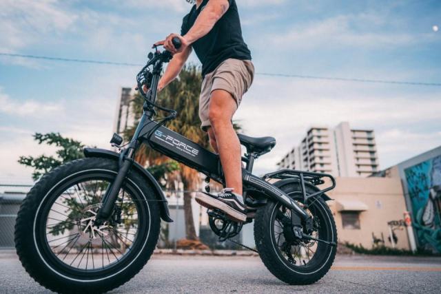 Chargeur vélo électrique : sélection complète et conseils d'utilisation Chargeur vélo électrique : sélection complète et conseils d'utilisation