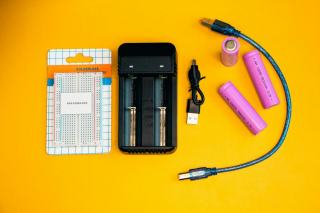 Chargeur pile lithium : chargeur batterie li ion pour e-bike